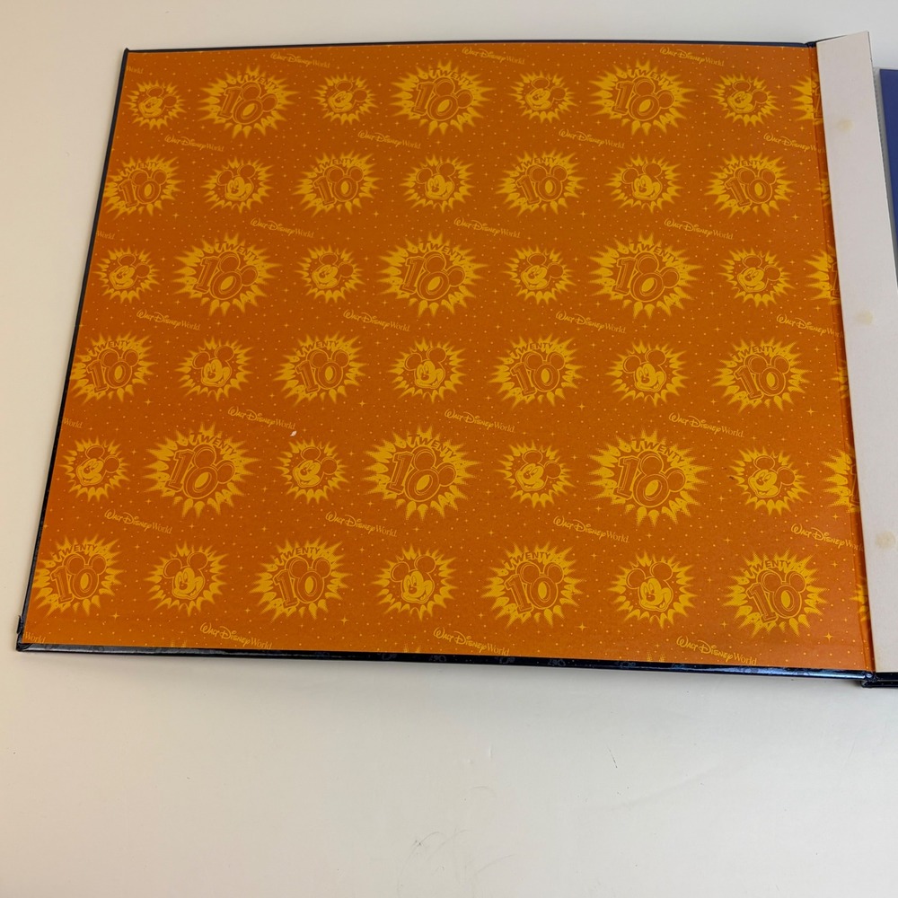 Walt Disney World 2010 Mickey Fab 5 Toy Story Scrapbook Album 12x12 15 Page Read - Picture 6 of 13